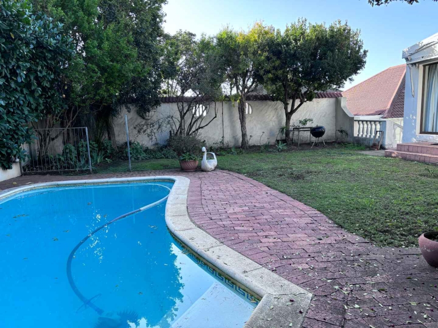 3 Bedroom Property for Sale in Green Point Western Cape